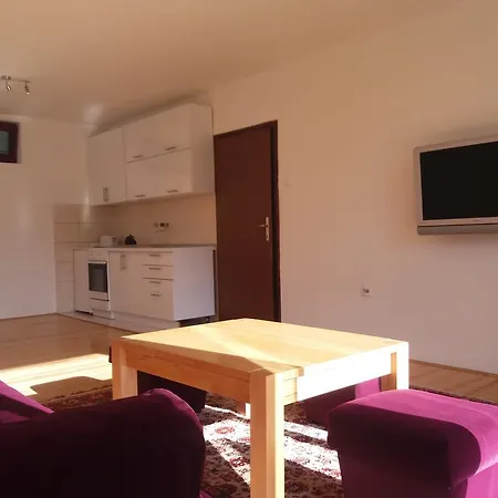 Honey Apartmán Visoko